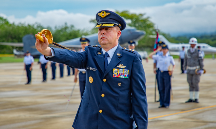 Brigadier General Jorge Andrés Henao Bohórquez, nuevo comandante del CACOM 1