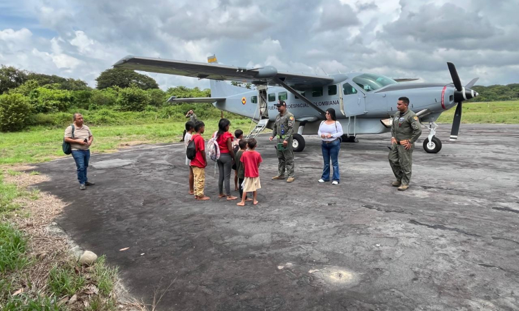 Misión aérea permitió el traslado seguro de seis menores en Arauca