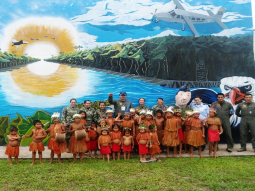 Comunidad indígena Yagua visita el Grupo Aéreo del Amazonas