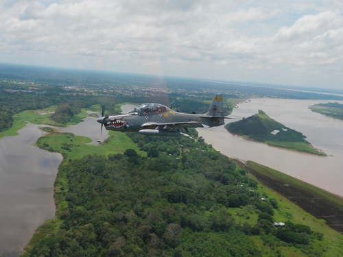 Fuerza Aérea Colombiana garantiza vigilancia aérea en el Amazonas durante la Semana Santa  