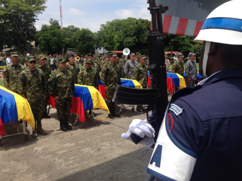 En la Escuela Militar de Aviación “Marco Fidel Suárez” se despidió con honores a militares asesinados en el Cauca