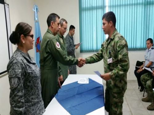 Fuerza Aérea Colombiana realiza reentrenamiento de Oficiales y Suboficiales del área de salud ocupacional