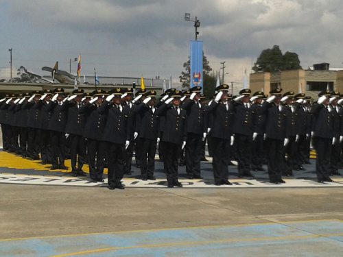 La Escuela de Suboficiales de la Fuerza Aérea Colombiana celebra sus 83 años