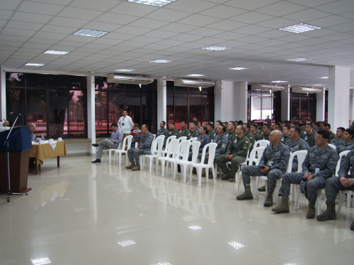 Ministro de Defensa Nacional visita el Comando Aéreo de Combate No.1