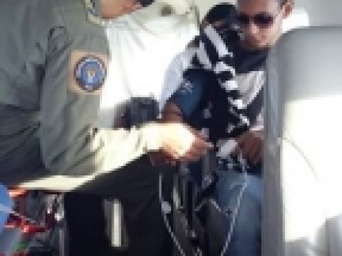 Niño es trasladado en avión de la Fuerza Aérea por lesión en un ojo