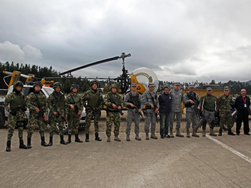 Le transfert des aéronefs de la Force Aérienne Colombienne au nouveau musée commence