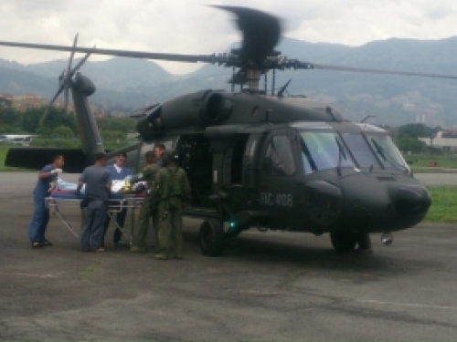 Helicópteros Black Hawk del CACOM 5, evacuaron de zona boscosa a soldados de Ejército Nacional