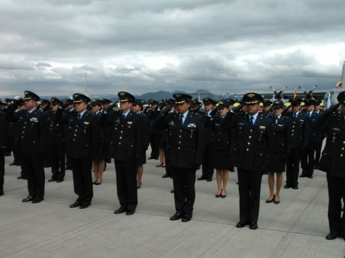 Les femmes et les hommes de l’air sont promus lors d’une importante cérémonie militaire dans le CATAM