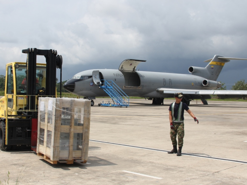 Fuerza Aérea transporta transformador que suministrará energía eléctrica al aeropuerto de Leticia