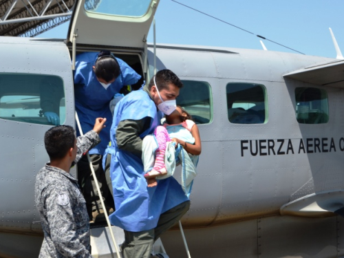 Niña en grave estado fue evacuada por la Fuerza Aérea desde Barrancominas