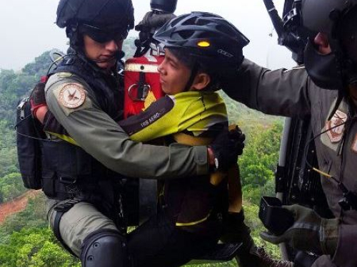 Fuerza Aérea Colombiana salva la vida de siete deportistas en Villavicencio