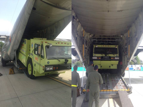 Máquina de bomberos llega a Ipiales en Hércules de la Fuerza Aérea