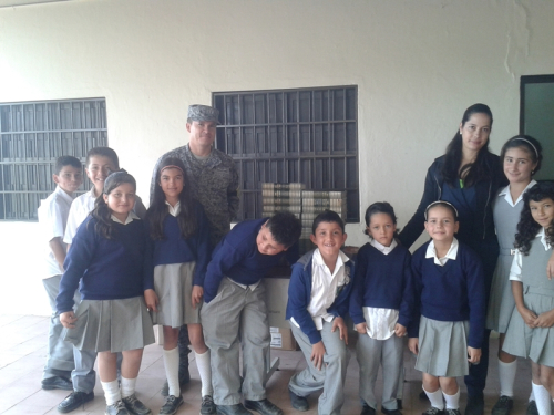 El CACOM 5 promueve la educación en los niños de Rionegro