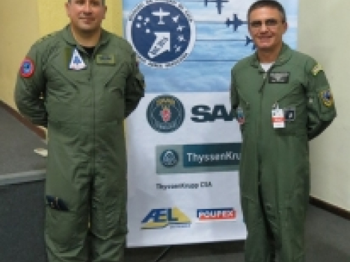 Comandante CACOM-1 asistió como conferencista invitado por la Fuerza Aérea de Brasil