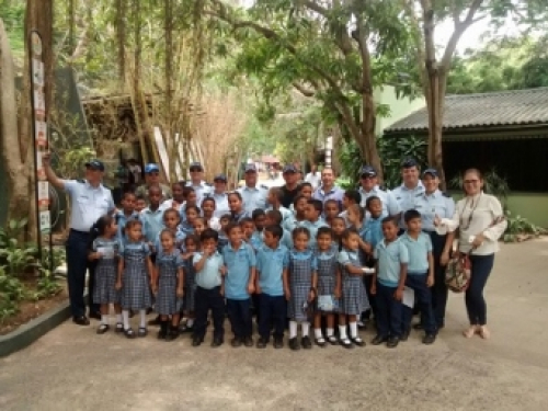 Niños de colegio apadrinado visitan el Zoológico de Barranquilla