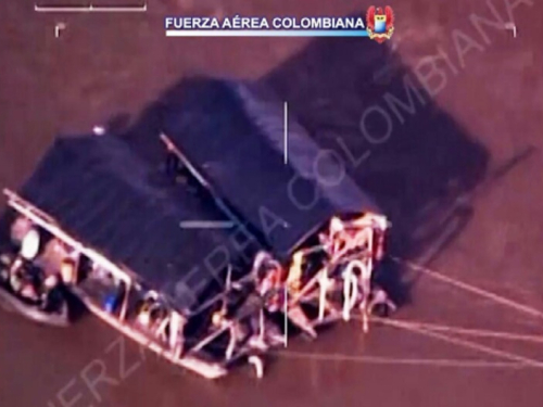 Nueve dragas inutilizadas y veintiún capturados en operación contra minería criminal en Caquetá 
