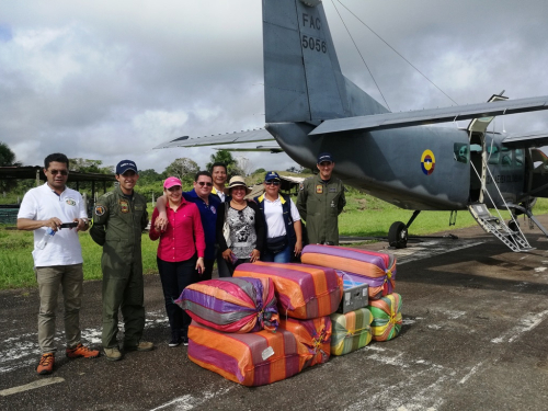 Fuerza Aérea brinda ayuda a los corregimientos del Amazonas afectados por desbordamiento del río Putumayo