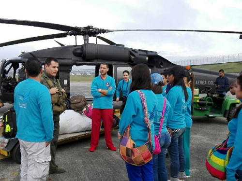Fuerza Aérea transporta médicos para beneficiar a los habitantes de Juradó en el Chocó
