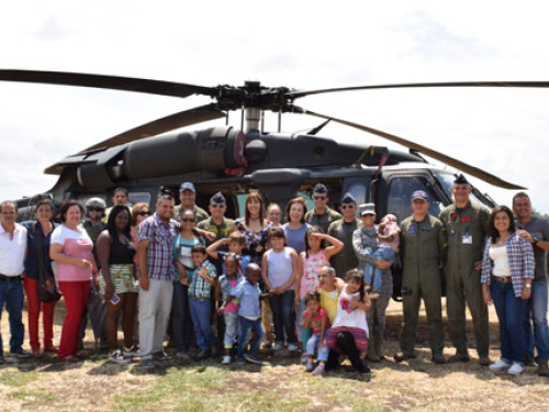Familias caleñas conocieron la misión de la Fuerza Aérea en el Valle del Cauca