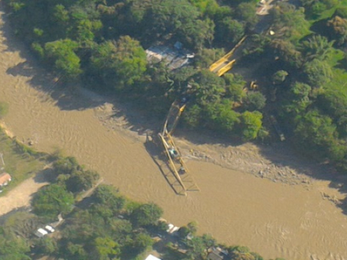 Fuerza Aérea realiza misiones de vigilancia y reconocimiento sobre el río Charte