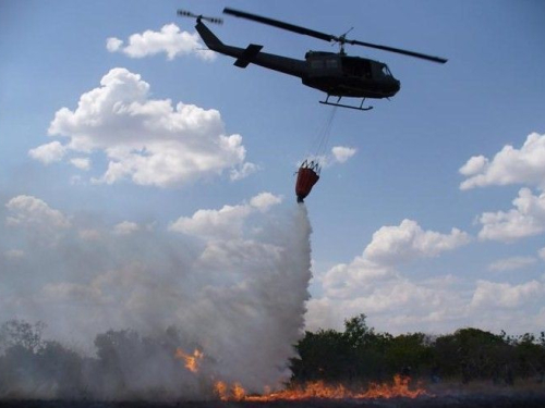 Tripulaciones realizan reentrenamiento en misiones de extinción de incendios