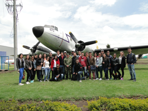 Alumnos de la Escuela de Guerra conocieron la misión de la Fuerza Aérea en Madrid, Cundinamarca