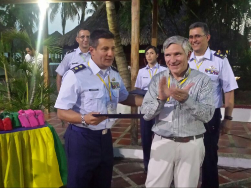 CAMAN recibe el primer certificado de producción aeronáutica en Colombia
