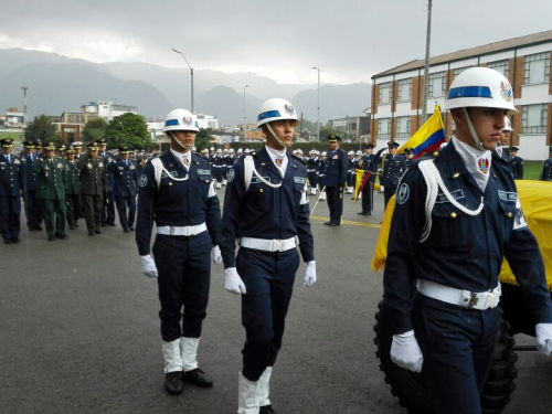 Fuerza Aérea rinde homenaje a un caballero del aire 