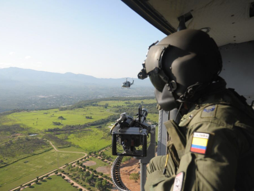 Fuerza Aérea hace reconocimiento aéreo por temblor