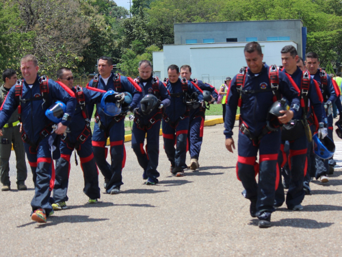 Veteranos del paracaidismo colombiano se reunieron en el Comando Aéreo de Combate No. 4