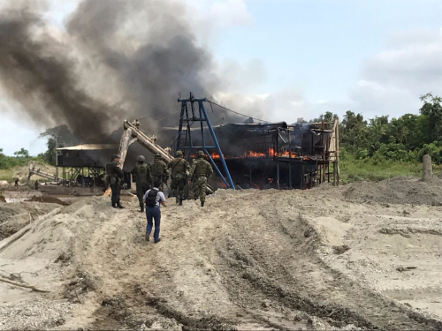 Fuerzas Militares fortalecen operaciones para evitar la minería ilegal en el país