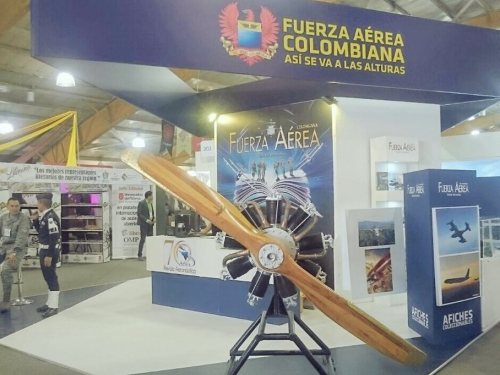 Fuerza Aérea Colombiana en los 30 años de la Filbo 