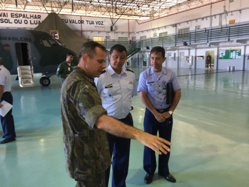 Continúa visita del General Bueno a Brasil