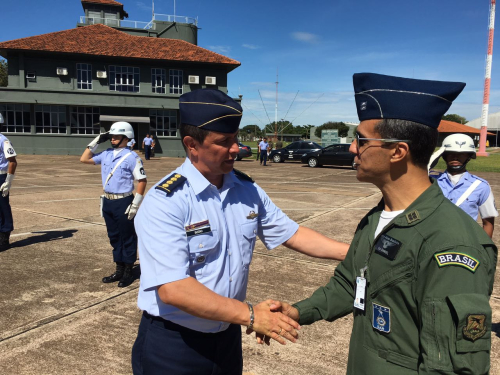 Comandante Fuerza Aérea Colombiana llegó a Brasil