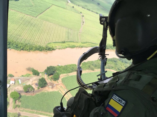 Fuerza Aérea Colombiana y Alcaldía de Cali evalúan condiciones del Río Cauca