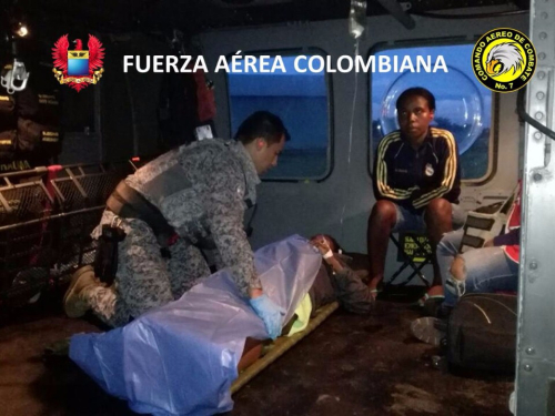 Fuerza Aérea colombiana salva la vida de una mujer en estado crítico de embarazo