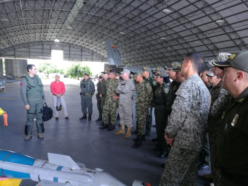 Comando Aéreo de Combate No.1 recibió la visita de la Escuela de Aviación de la Policía Nacional