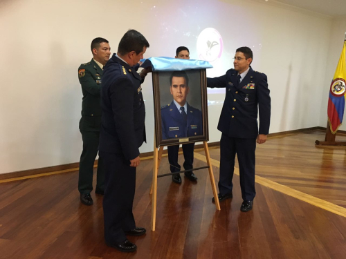 Comandante de la Fuerza Aérea Colombiana presente en la conmemoración del Quincuagésimo Séptimo Aniversario de la Escuela de Postgrados