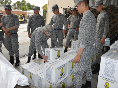 20 toneladas de ayuda humanitaria llegarán a damnificados de las inundaciones en Bahía Solano en avión de la Fuerza Aérea 