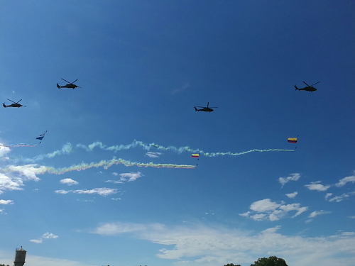 Aeronaves de la Fuerza Aérea Colombiana realizan ensayos en el Cacom-1 