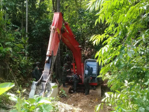 Fuerzas Militares propinan duro golpe contra la minería criminal en Nariño