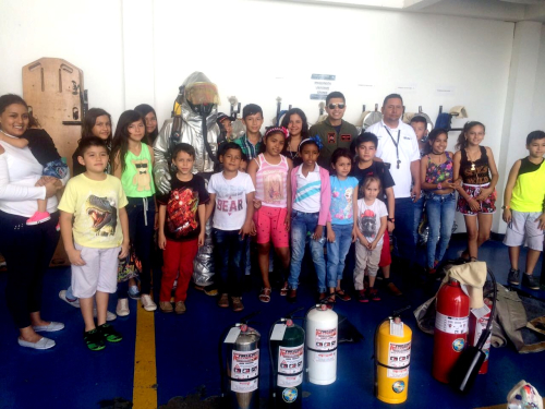 Niños del barrio la Ciudadela del Carmen conocieron la misión que cumple la Fuerza Aérea en el Casanare 