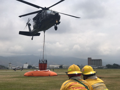 Fuerza Aérea prepara planes de contingencia por posibles incendios forestales en el Valle del Cauca