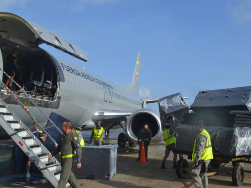 La Fuerza Aérea  transporta ayuda humanitaria hacia San Andrés por la aproximación de  la tormenta tropical Harvey 