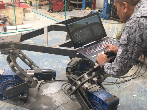 EMAVI avanza en la construcción del simulador de la aeronave T-41 Mescalero