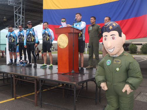 Exitosa travesía ciclística de la Fuerza Aérea 