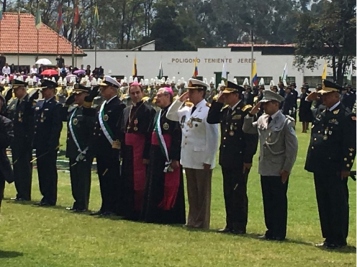 Comandante de la Fuerza Aérea Colombiana acompaña celebración de los 126 años de la Policía Nacional