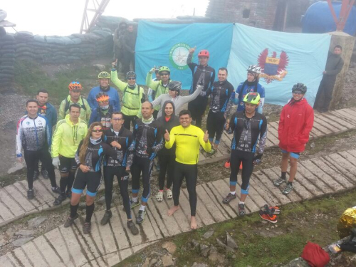 CACOM 2 pedaleó a 3.600 metros de altura en aniversario de la Fuerza Aérea