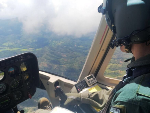 Fuerza Aérea Colombiana sobrevuela ríos ante alerta en Tolima y Cundinamarca 