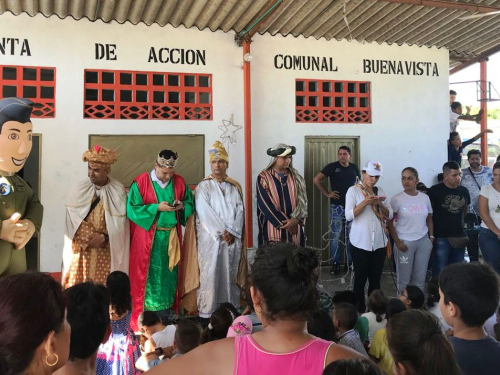 Fuerza Aérea Colombiana y Secretaría de Salud de La Dorada llevan alegría a los habitantes de Buenavista